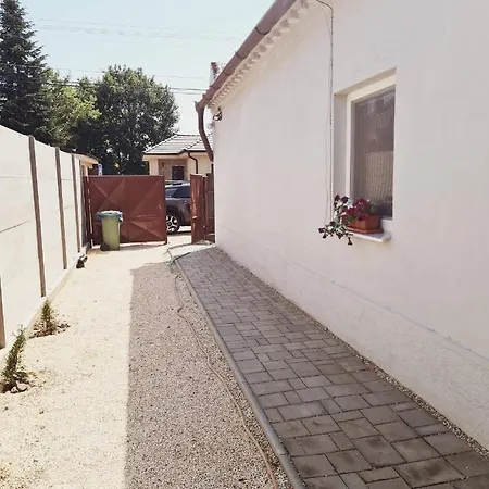 Cosy Vacation House In The Village